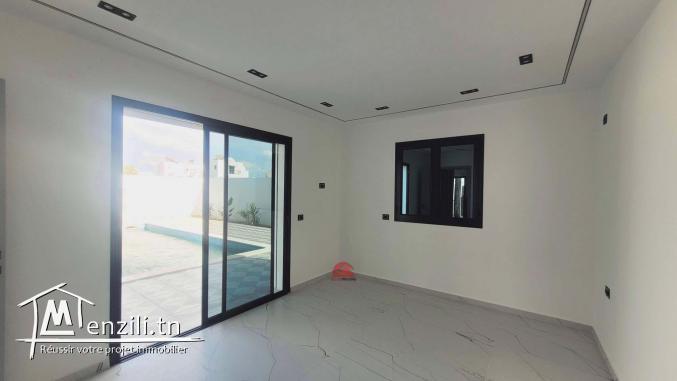 VILLA NEUVE AVEC TITRE BLEU À TEZDAINE DJERBA ZA - RÉF V690