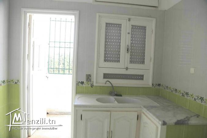 Appartement au rez-de-chaussée à vendre .