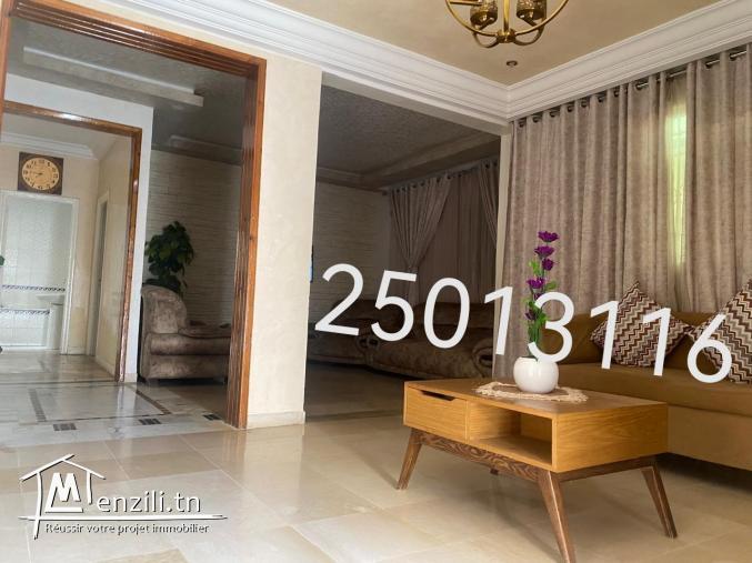 للبيع فيلا من اربعة طوابق في دار فضال سكرة