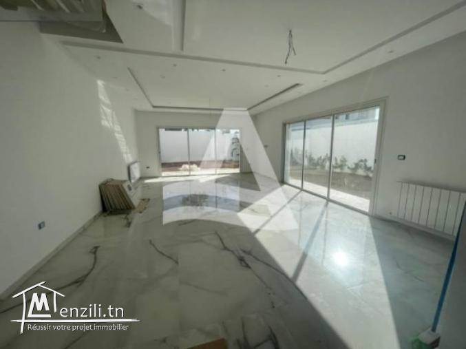 Triplex neuf a vendre soukra