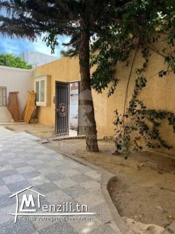 À VENDRE un immeuble R4 situé à cité Erriadh 1 prés les universités