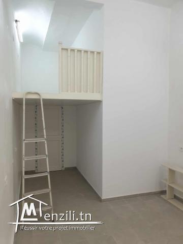 Local commercial récemment rénové, situé au centre ville de Tunis