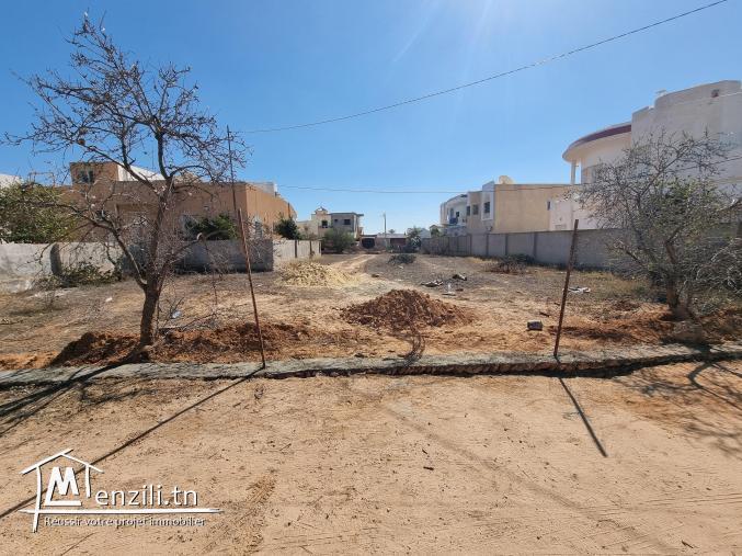 Terrain de 445 m2 à route Menzel Chaker Km 6 (Sfax)