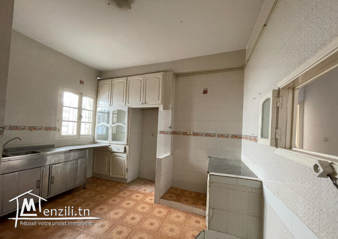 Maison S+4 avec 2 studios à Zahrouni , Ben Daha