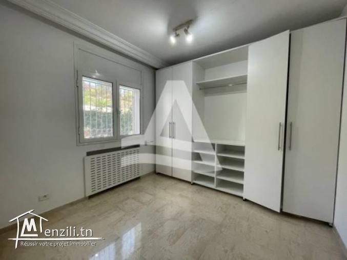 Location d'un appartement avec terrasse à Gammarth