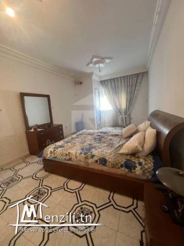 À VENDRE  une maison R2 situé à cité Errayhane