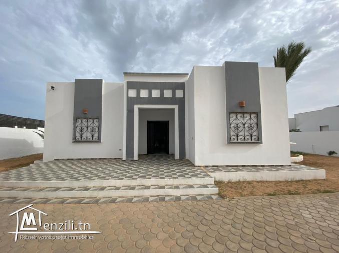 Magnifique villa plain-pied à louer avec piscine située sur Aghir
