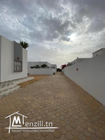 Magnifique villa plain-pied à louer avec piscine située sur Aghir