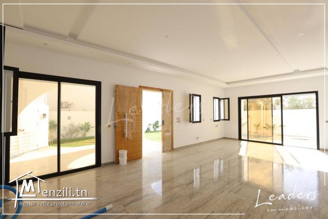 Villa S+4 à vendre jamais habitée