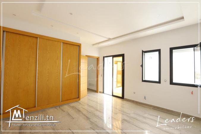 Villa S+4 à vendre jamais habitée