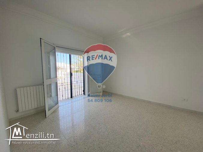 Villa à usage résidentiel ou bureautique à El Menzah9 à louer