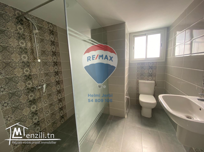 Villa à usage résidentiel ou bureautique à El Menzah9 à louer