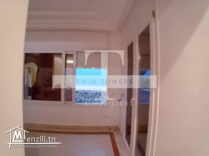 Splendide Etage de villa pieds dans l'eau