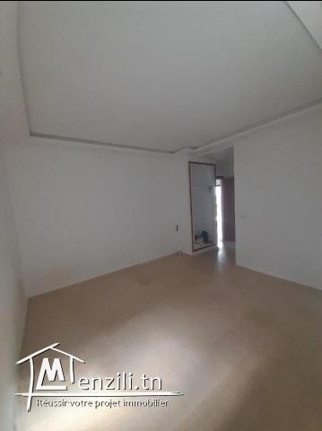 À vendre : Appartement RDC S+3 - 176 m² avec garage et jardin