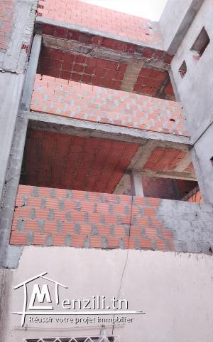 Maison à vendre située à  cité Ibn Sina Tunis