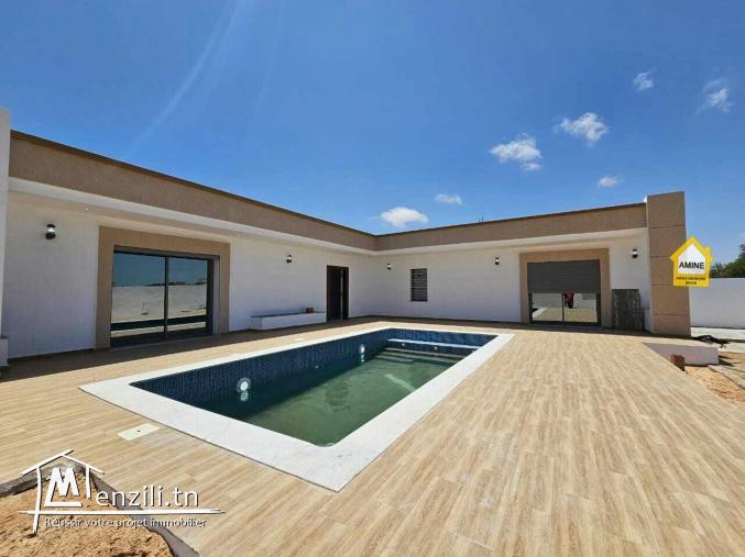 À VENDRE : Magnifique villa avec piscine à Midoun Djerba