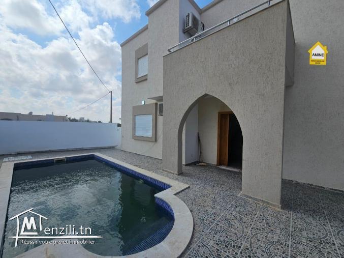 A vendre villa avec piscine à petit prix à Djerba Midoun