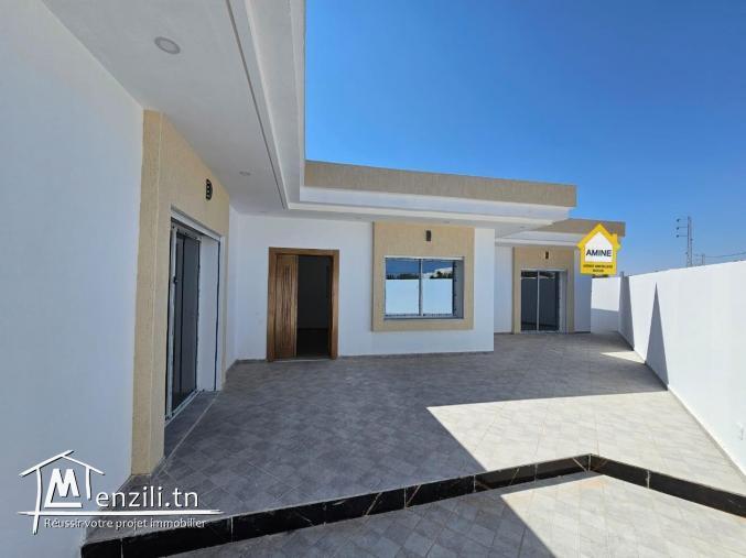 A vendre villa s+2 à petit prix à Djerba Midoun