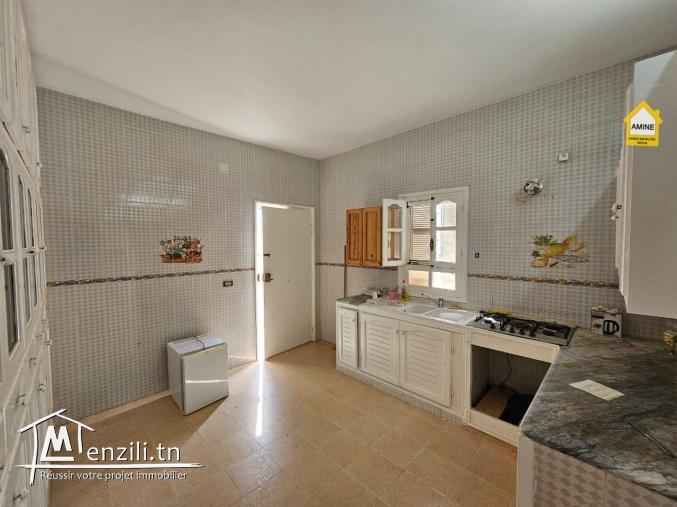 Location à l’année villa s+3 non meublée à Tezdaine