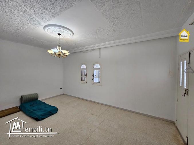 Location à l’année villa s+3 non meublée à Tezdaine