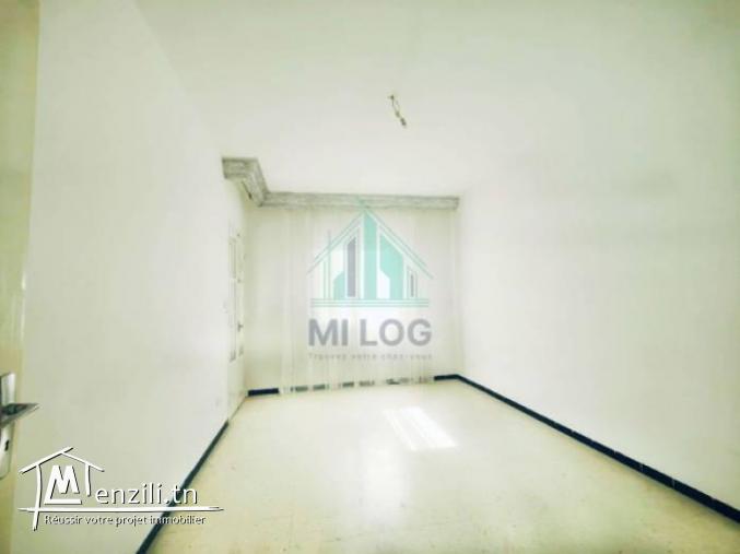 Un Appartement s2 à El Yasminette