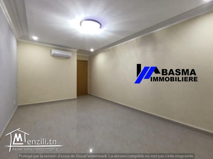 Un appartement de 135 m2  à louer située à sahloul