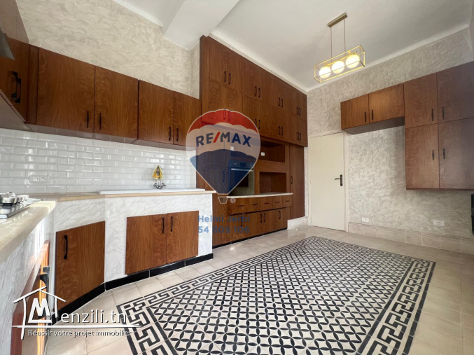 Villa à usage résidentiel/bureautique à la Mutuelle ville à louer