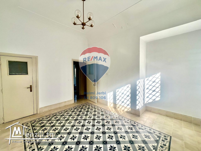 Villa à usage résidentiel/bureautique à la Mutuelle ville à louer