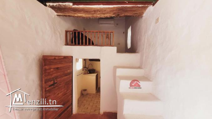 HOUCH TYPIQUE DJERBIEN À DJERBA  TUNISIE