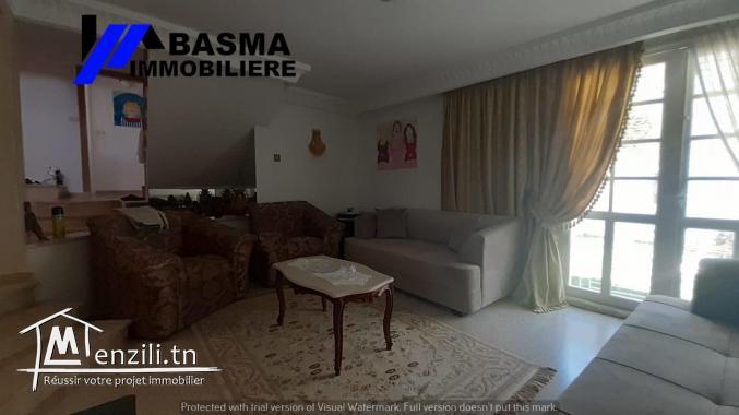 Une villa s+4 à vendre située à khzema ouest