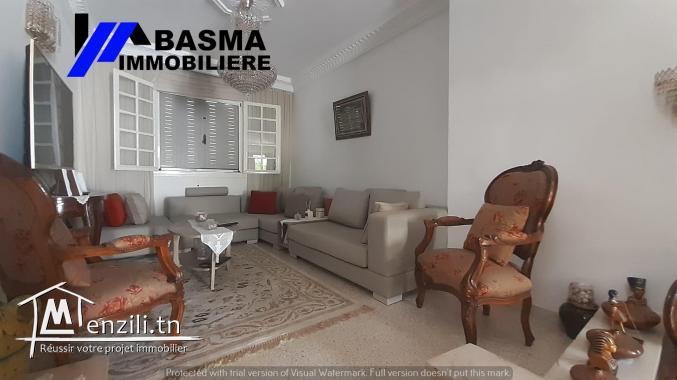 Une villa s+4 à vendre située à khzema ouest
