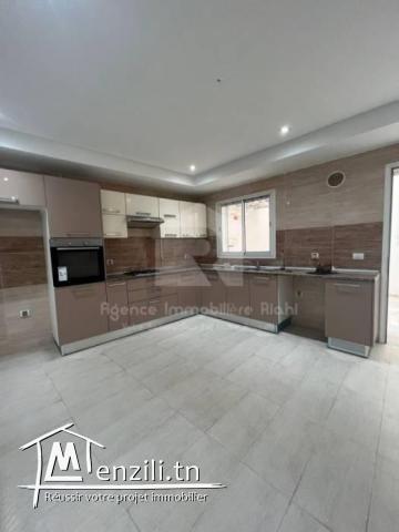 A LOUER (Annuelle) un appartement S3 non meublé situé à Hammem Sousse