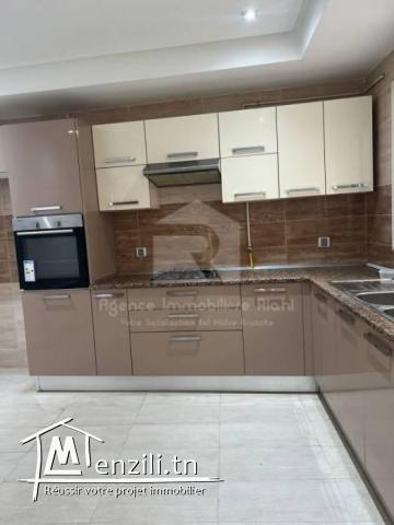 A LOUER (Annuelle) un appartement S3 non meublé situé à Hammem Sousse