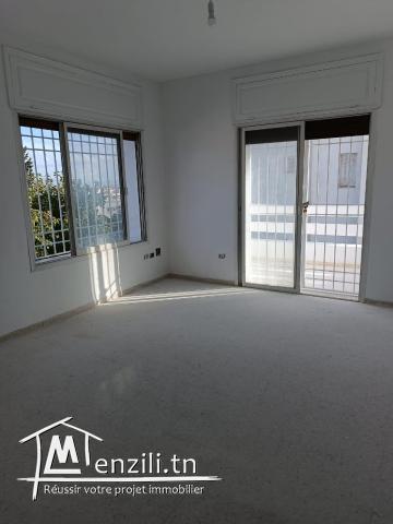 À louer villa à Manar 1 à côté de l'école Hannibal