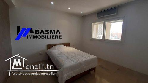 Un penthouse s+3 à vendre située à khzema zone touristique