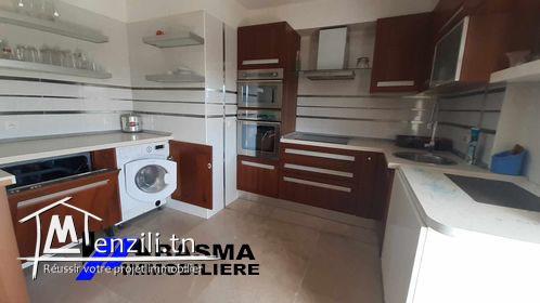 Un penthouse s+3 à vendre située à khzema zone touristique