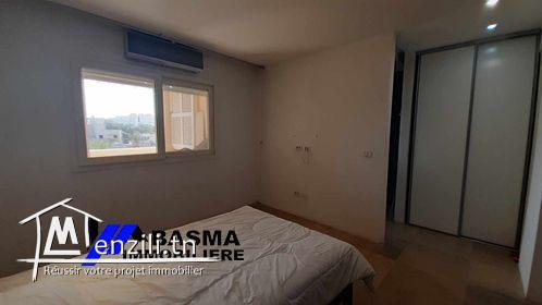 Un penthouse s+3 à vendre située à khzema zone touristique