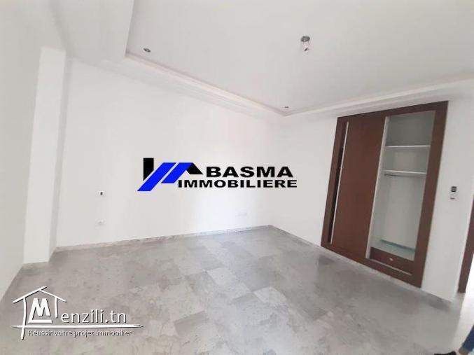 Un appartement s+2 à vendre située à khzema