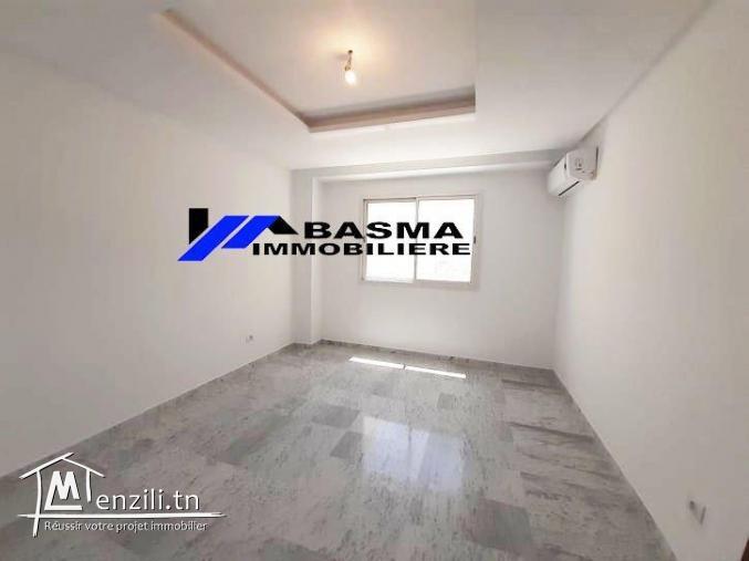 Un appartement s+2 à vendre située à khzema