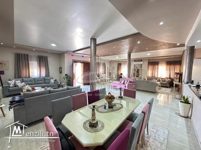 une luxueuse villa à Hammamet Nord