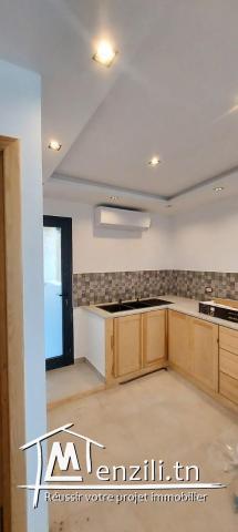 appartement a louer a 2 étage sis corniche Bizerte .