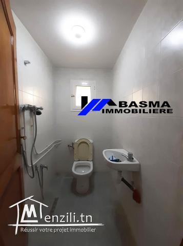 Une villa indépendante s+7 à vendre située à chatt mariem