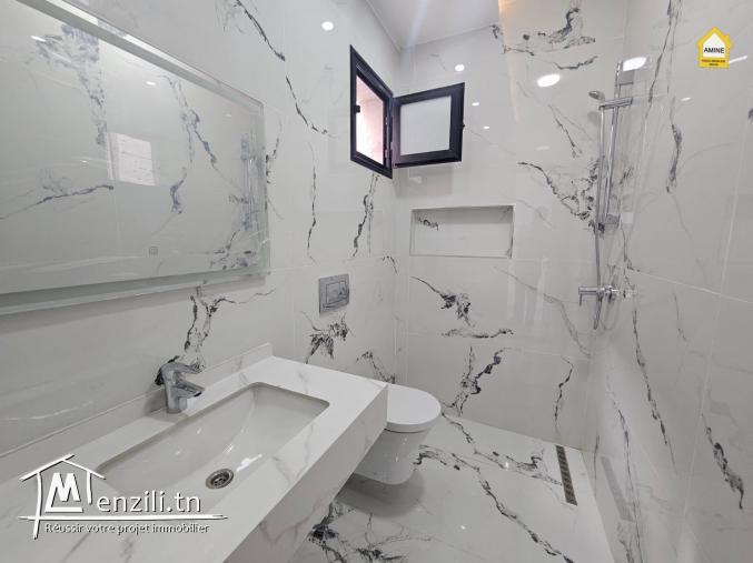 A vendre villa de luxe avec grand piscine à Midoun Djerba