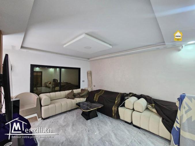 A vendre villa de luxe avec grand piscine à Midoun Djerba