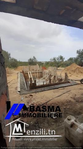 Une maison de compagne inachevée à vendre située à kalaa kbira