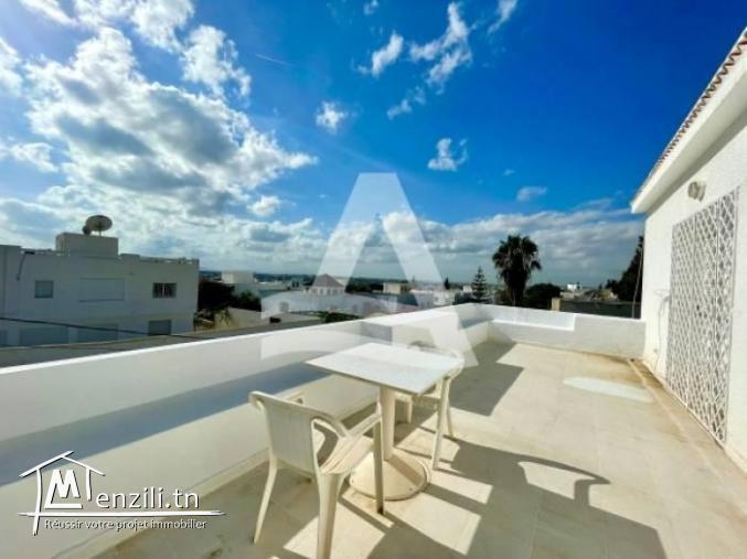 Etage de villa avec terrasse à Gammarth