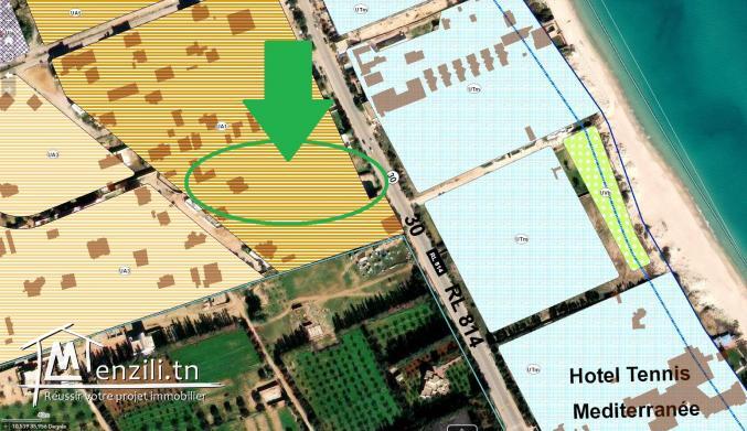 Terrains situés à Chott Mariem, disponibles en deux options :