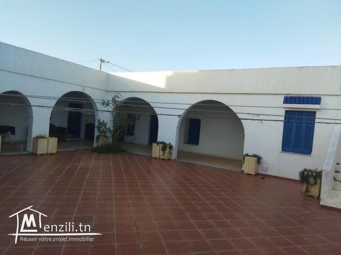 Maison style arabi dans 335m2 a el haouaria cap bon