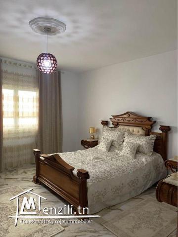 للبيع عقار بمنزل تميم