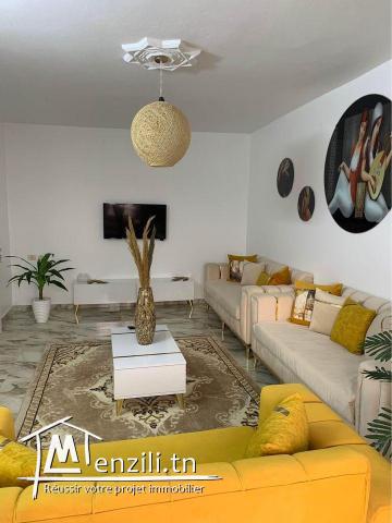 للبيع عقار بمنزل تميم